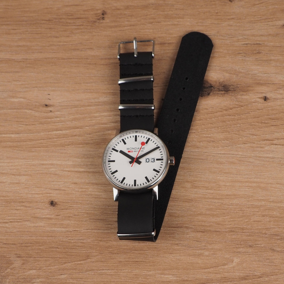 Bracelete NATO em pele Sintética Preta