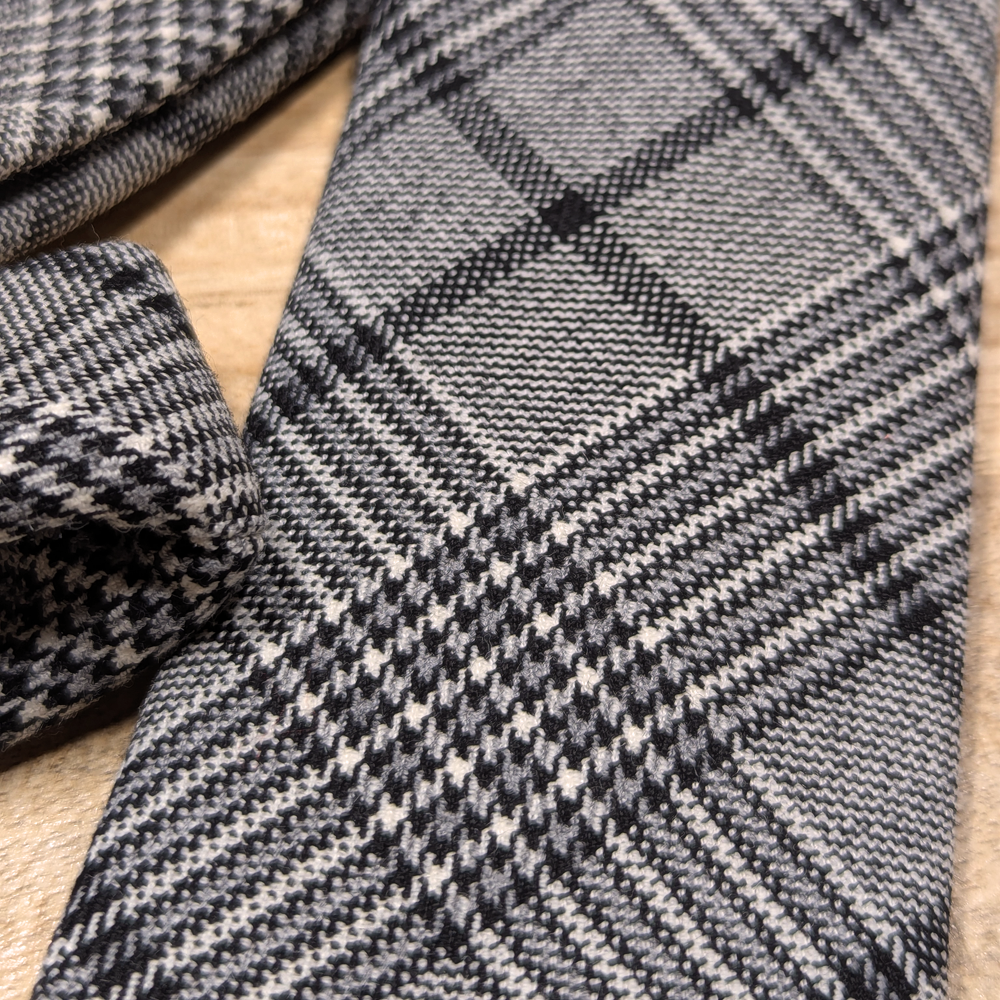 Prince Of Wales (grey)