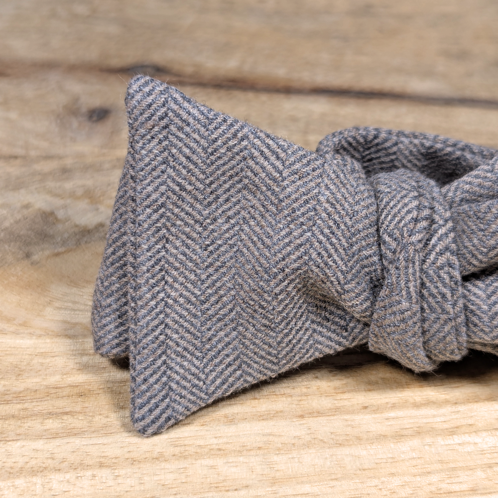 Herringbone (light grey)