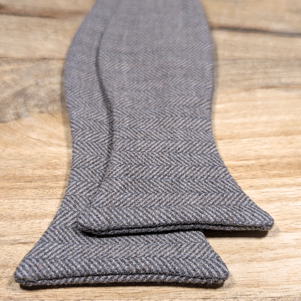 Herringbone (light grey)