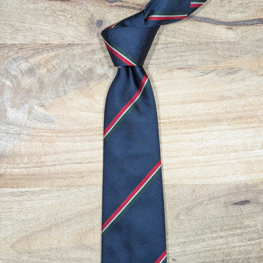 Preppy (azul-marinho e vermelho/verde)