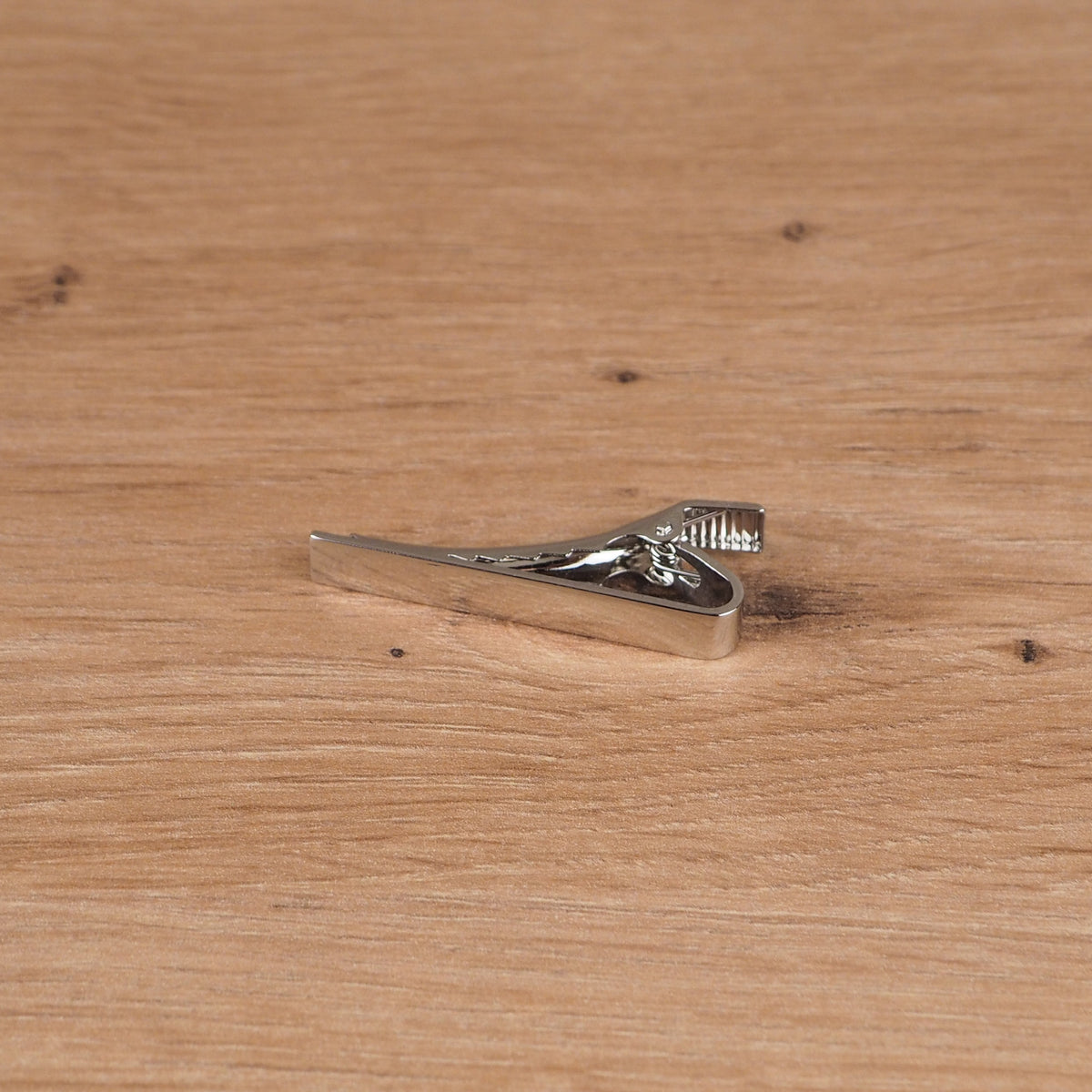 Pinch Clasp Silver Tie Bar
